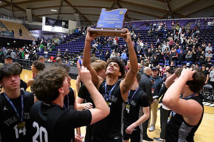 2023-3-11-Tualatin-WestLinn-Championship-Postgame-0598-NR-clear